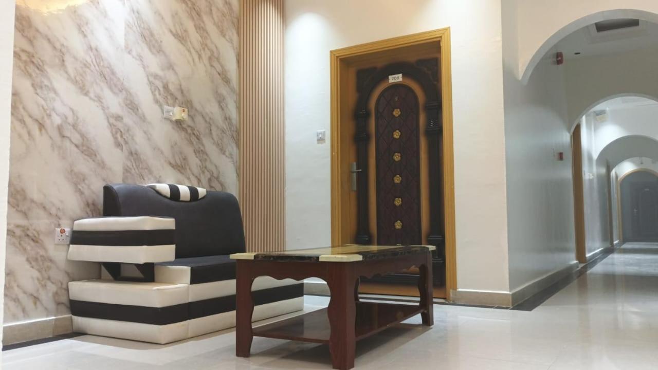Arabian Sands Hotel فندق الرمال العربية Haima Bagian luar foto